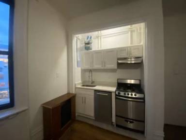Main picture of 45 Tiemann Place