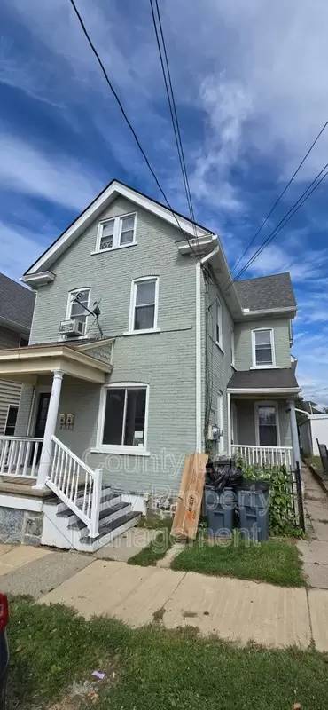 Main picture of 61 E Goepp St
