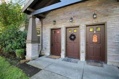 Main picture of 708 NE Adwick Dr