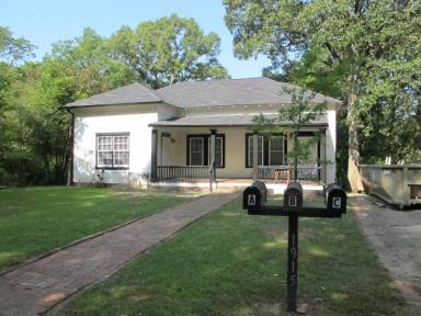 Main picture of 1915 Browns Mill Rd SE