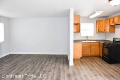 Main picture of 155 N Bitterbush St