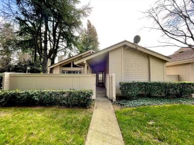Main picture of 203 Hartnell Pl