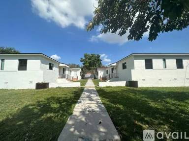 Main picture of 2117 SW 19th Ter