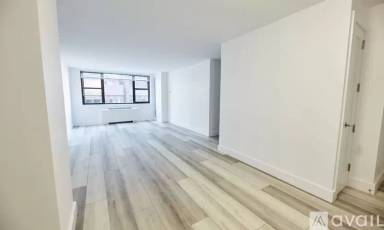 Main picture of 300 W 57th St