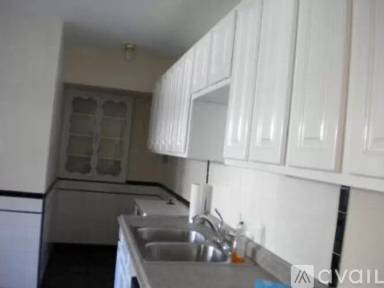 Main picture of 52 Ten Hills Rd