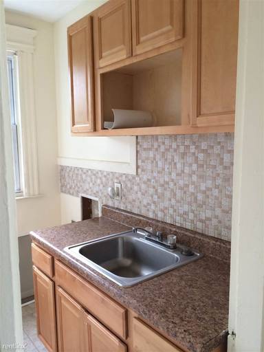 Main picture of 257 Lombard St