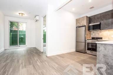Main picture of 1266 Pacific St