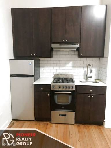 Main picture of 730 W Cornelia Ave