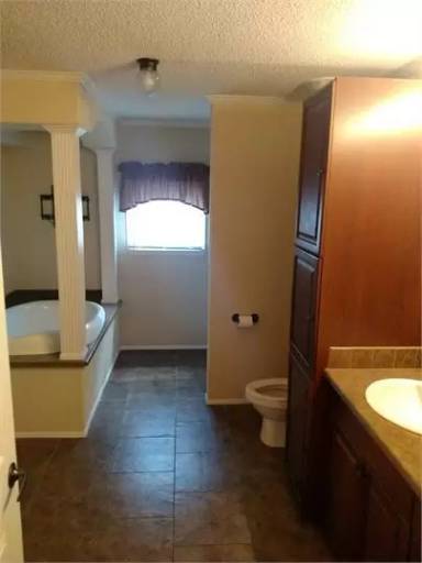 Main picture of 1195 Peach Tree Rd