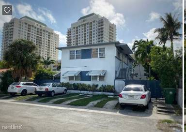 Main picture of 1120 NE 81st St