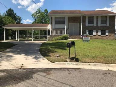 Main picture of 2439 Southgate Dr