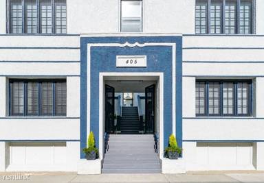 Main picture of 405 W 3rd St
