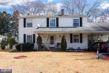 Main picture of 21 Tudor Ct