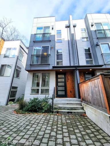 Main picture of 3228 14th Ave W