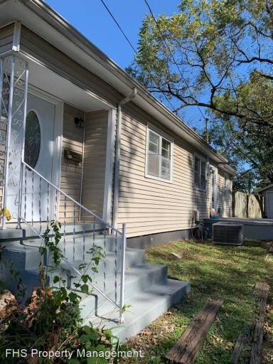 Main picture of 1126 N Rogers Ave