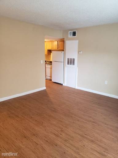 Main picture of Whispering Palms Apartments