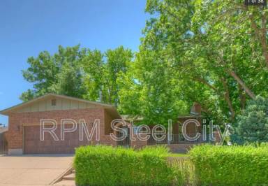 Main picture of 2541 Taylor Ln