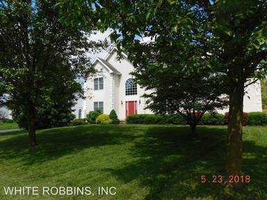 Main picture of 605 Kazio Ct