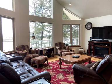 Main picture of 372 N Foys Lake Dr