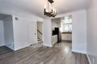 Main picture of 9 Derow Ct