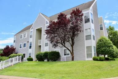 Main picture of Hunters Ridge Condominiums