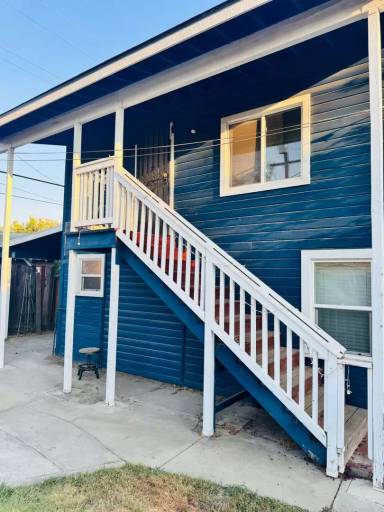 Main picture of 1324 N Farris Ave