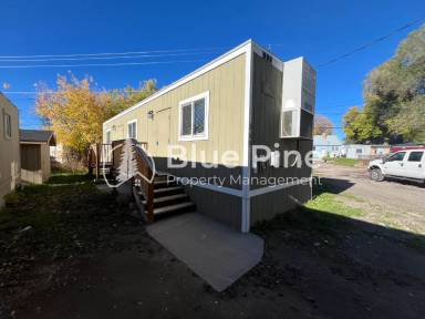 Main picture of 369 Gladstone St