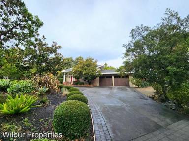 Main picture of 34 Roberts Way