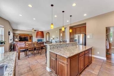 Main picture of 6335 Coyote Point Cir