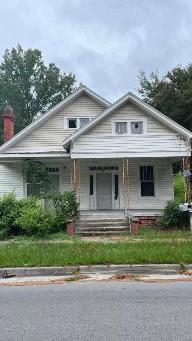 Main picture of 505 W Washington Ave