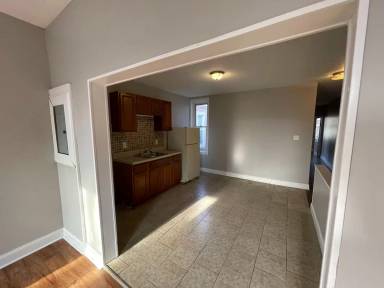 Main picture of 2009 E Orleans St