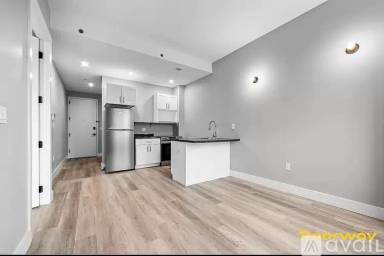 Main picture of 641 E 28th St