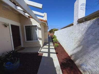 Main picture of 6563 Camino del Parque