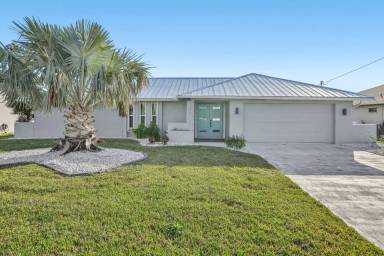 Main picture of 3701 SE 17th Pl