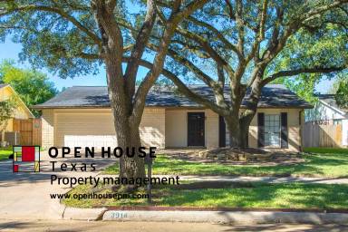 Main picture of 3914 Chapel Square Dr