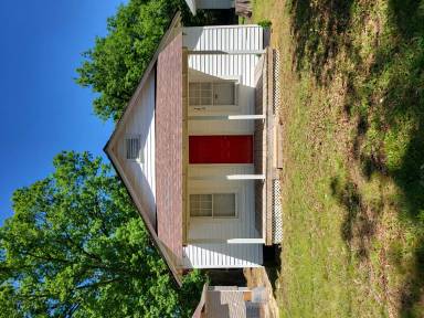 Main picture of 190 Zeb St