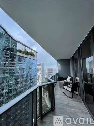 Main picture of 801 S
