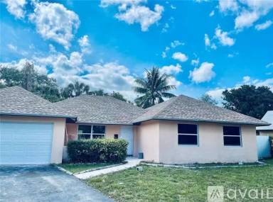 Main picture of 6826 SW 35th Ct