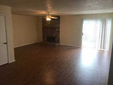 Main picture of 64-66 Colonial Dr