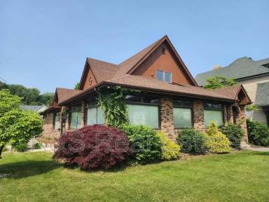 Main picture of 1540 Lincoln Way