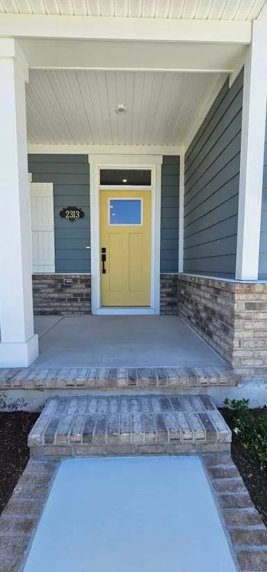 Main picture of 2313 Hazel Way