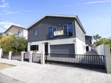 Main picture of 1256 N Hobart Blvd