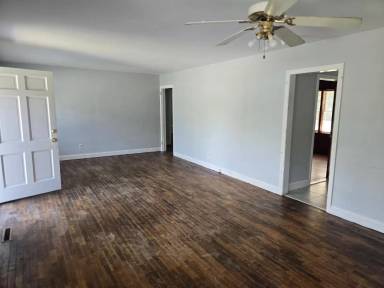 Main picture of 821 Sandalwood Dr