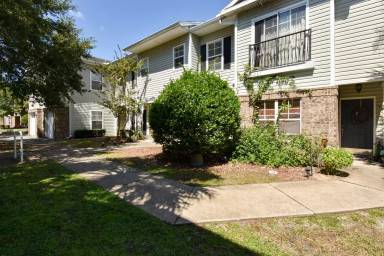 Main picture of 4814 NW 44th Ave