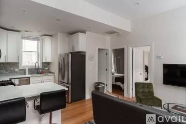 Main picture of 846 N Hermitage Ave