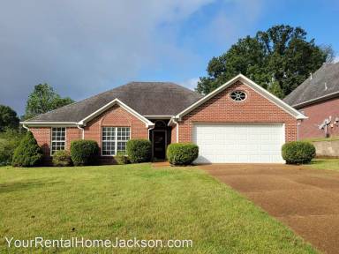 Main picture of 152 Woodgrove Dr