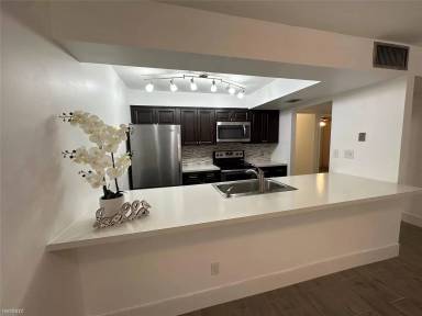 Main picture of Villas East