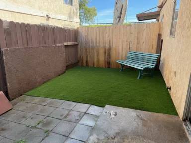 Main picture of 1039 W Lincoln Ave