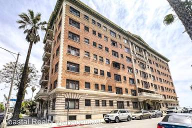 Main picture of St Regis Condominium