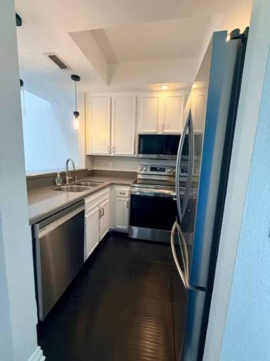 Main picture of 2202 River Run Dr